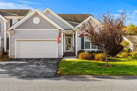 22 Heather Ln #22, Stow, MA 01775
