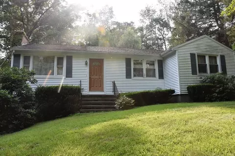 316 Dresser Hill Rd, Dudley, MA 01571