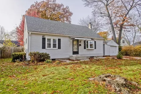 22 Holy Cross St, Springfield, MA 01104