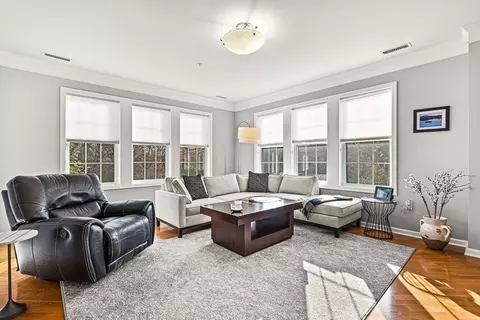 11 Morgan Dr #301, Natick, MA 01760