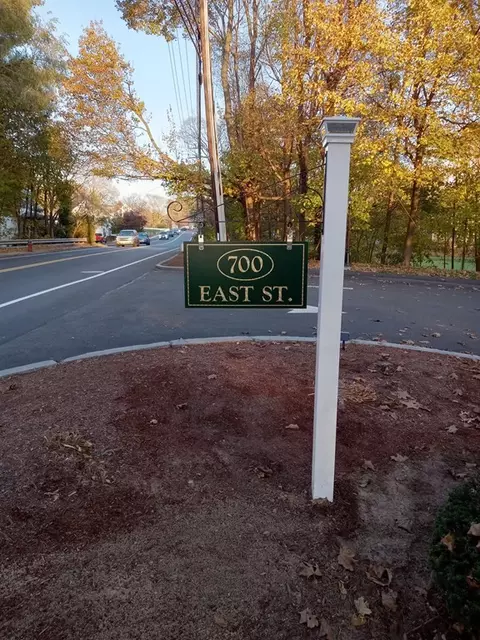700 East St #D, Walpole, MA 02081
