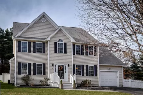 3 Kestrel Ln #3, Westford, MA 01886