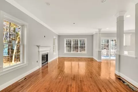315 River St, Dunstable, MA 01827 photo 6