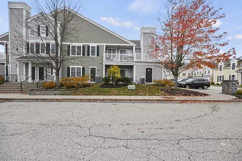 25 Village Dr #25, Quincy, MA 02169