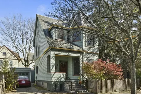 7 Kingston St, Somerville, MA 02144