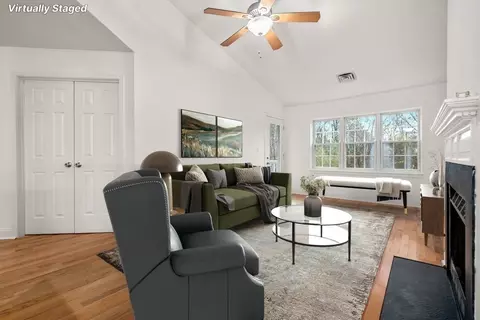 100 Brookside Dr #F, Andover, MA 01810