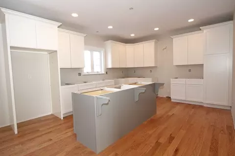 348 Salisbury St, Worcester, MA 01609 photo 8