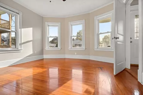 15-17 Maple St, Lynn, MA 01904 photo 3