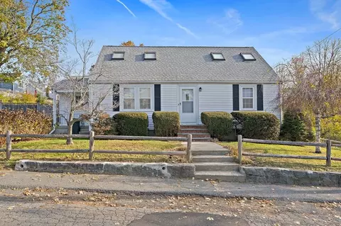 32 Malvern St, Quincy, MA 02169