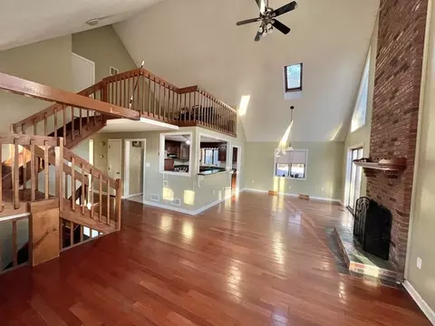 26 Bruce St, Grafton, MA 01519