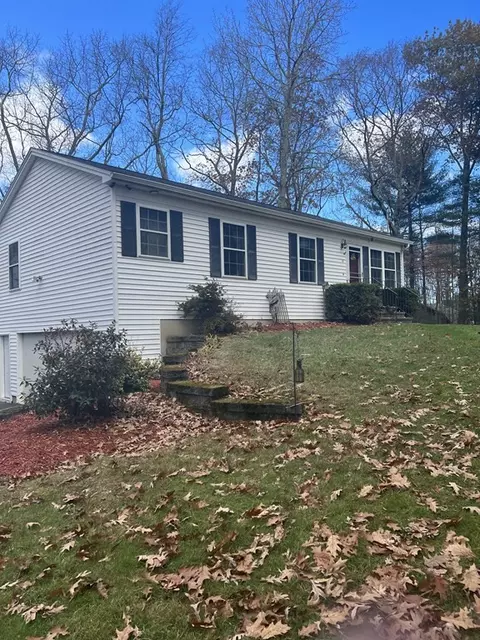 41 G H Wilson Dr, Spencer, MA 01562