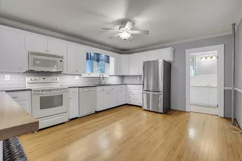 23 Fessenden St, Templeton, MA 01468 photo 5