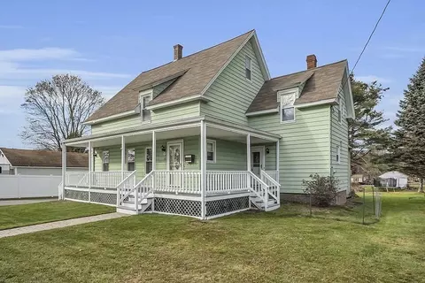 23 Fessenden St, Templeton, MA 01468