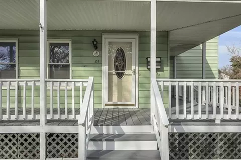 23 Fessenden St, Templeton, MA 01468 photo 2