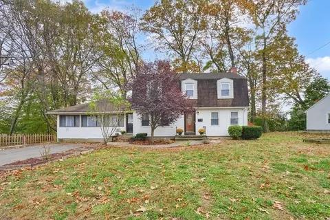 77 Dorwin Dr, West Springfield, MA 01089