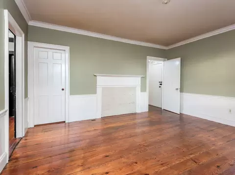17 Pleasant St, Ware, MA 01082 photo 4