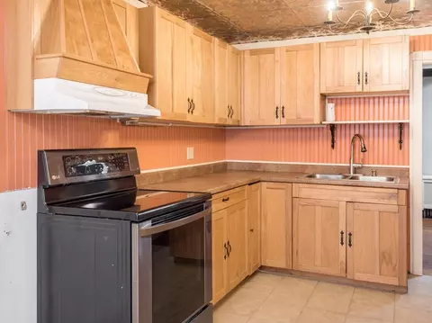 17 Pleasant St, Ware, MA 01082 photo 22