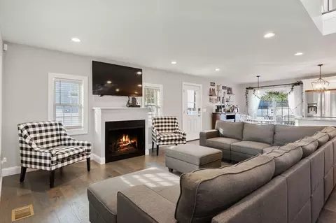 336 Grattan St, Fall River, MA 02721 photo 10