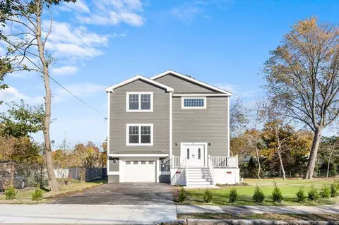 60 Franklin Ave, Quincy, MA 02170