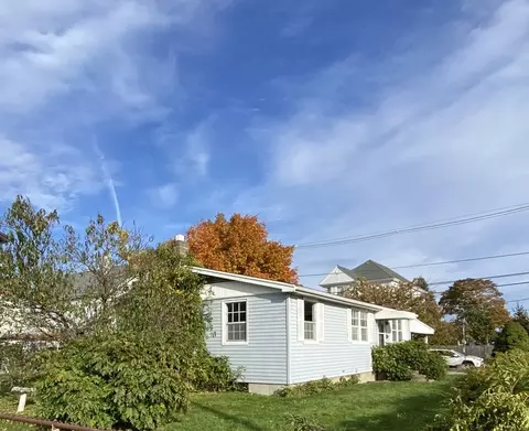 280 Glasgow St, Fall River, MA 02721 photo 3