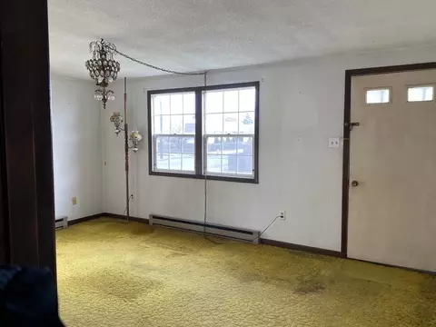 280 Glasgow St, Fall River, MA 02721 photo 8
