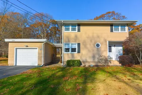 78 Nash Ln, Attleboro, MA 02703