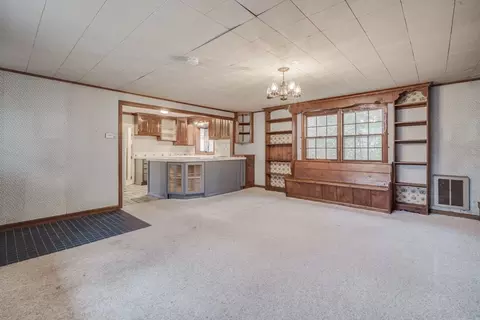 80 Embassy Rd, Springfield, MA 01119 photo 12