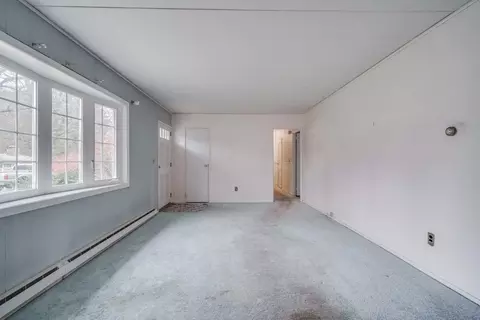 80 Embassy Rd, Springfield, MA 01119 photo 14