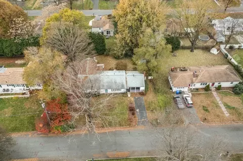 80 Embassy Rd, Springfield, MA 01119