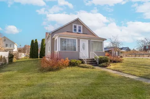 1 Hamburg St, Chicopee, MA 01020