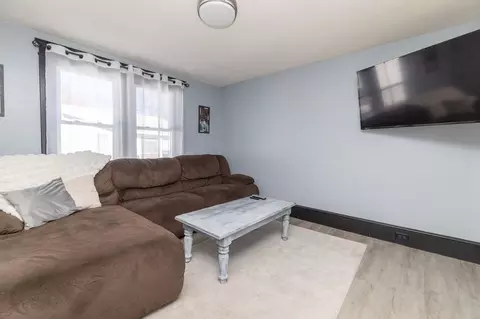 1 Hamburg St, Chicopee, MA 01020 photo 6