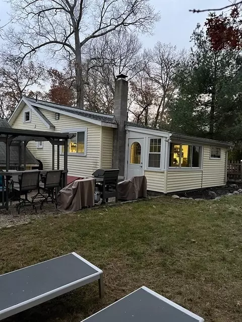 95 Pleasant Cir, Canton, MA 02021 photo 15