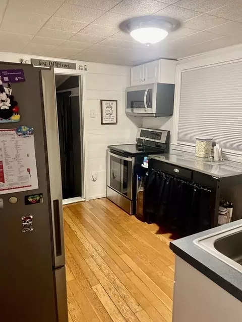 95 Pleasant Cir, Canton, MA 02021 photo 7
