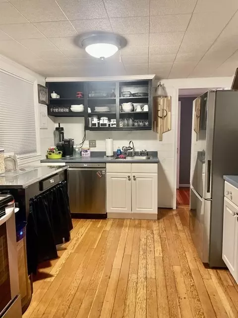 95 Pleasant Cir, Canton, MA 02021 photo 6