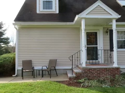 53 Cadogan Way #224, Nashua, NH 03062