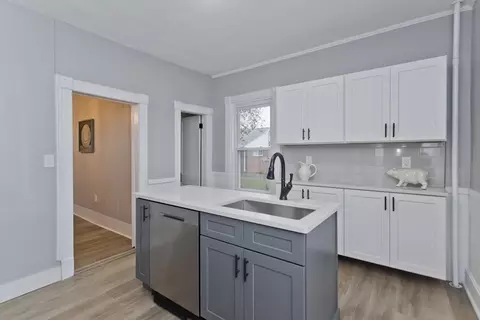 23 Mount Tom Ave, Easthampton, MA 01027 photo 5