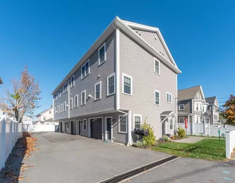 156 Ash St #2, Waltham, MA 02453