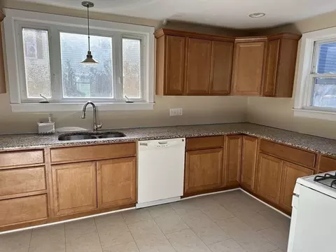 107 Beaconsfield Rd, Worcester, MA 01602 photo 5