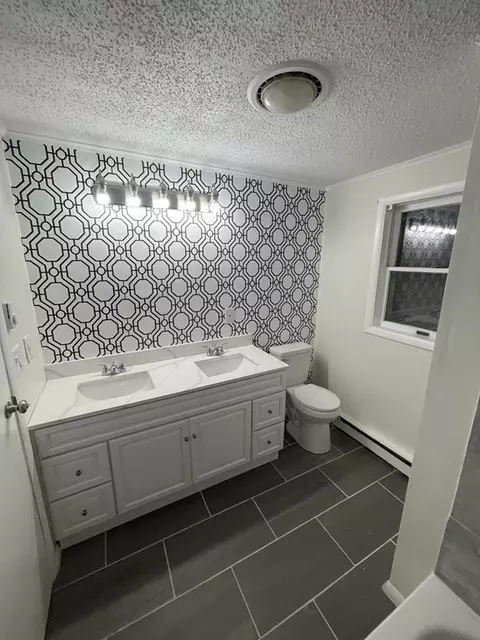 133 Pine Grove St, Springfield, MA 01119 photo 10