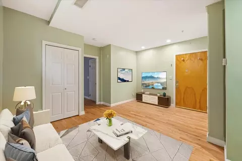 21 Linden St #116, Quincy, MA 02170
