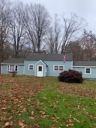 8 West St, New Salem, MA 01355