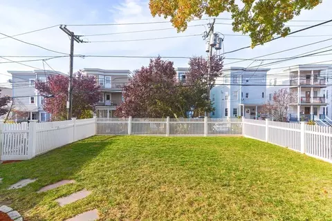 35 Francis St, Everett, MA 02149 photo 4