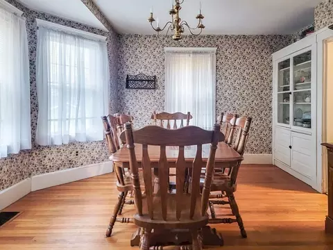 107 Spring St, Stoneham, MA 02180 photo 4