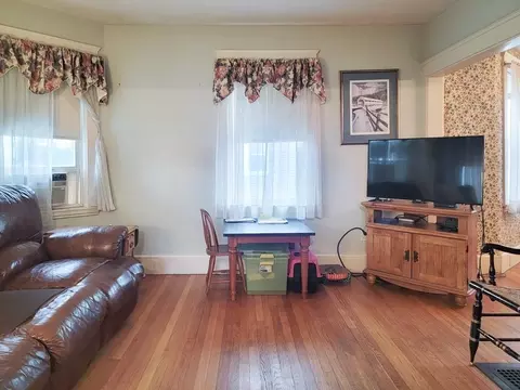 107 Spring St, Stoneham, MA 02180 photo 5