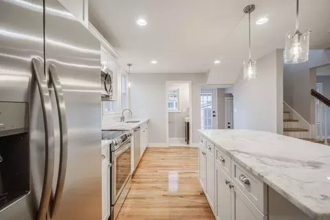 247 Trafton Rd, Springfield, MA 01108