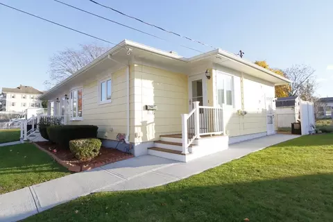 433 Slade St, Fall River, MA 02724 photo 6
