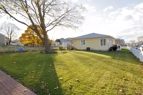 433 Slade St, Fall River, MA 02724 photo 7