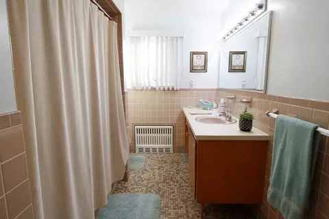433 Slade St, Fall River, MA 02724 photo 14