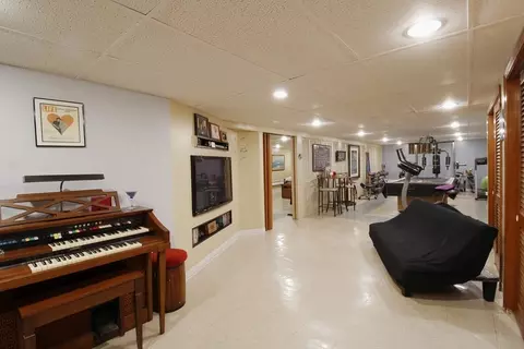 433 Slade St, Fall River, MA 02724 photo 23