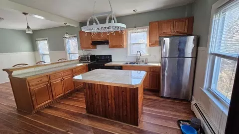 20 Carpenter St, Warren, MA 01083 photo 6